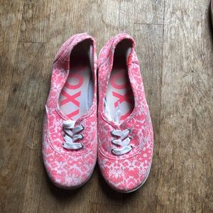 Roxy lace ups